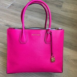 NWOT Michael Kors Large Mercer Tote Bag in Hot Pink